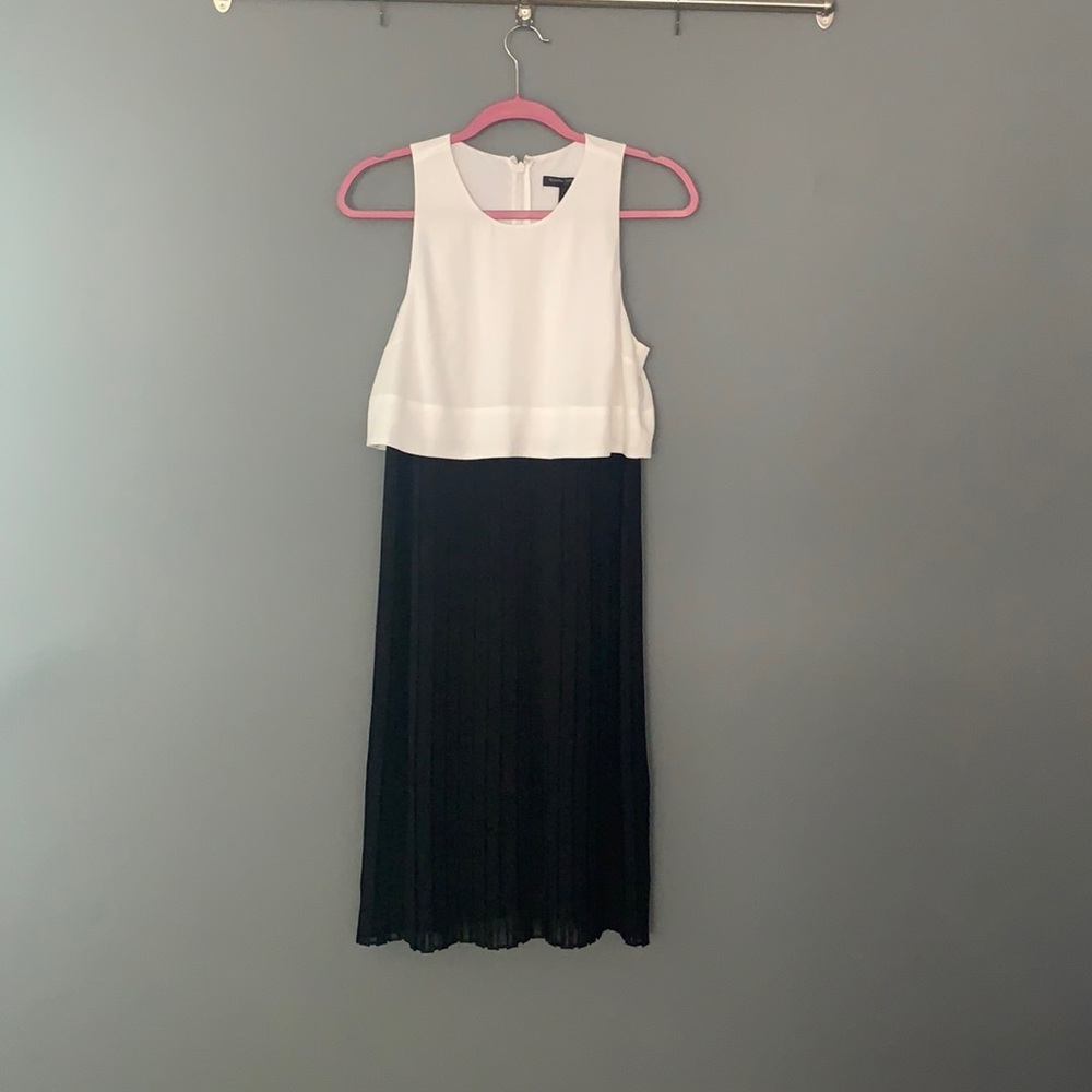 Sleeveless popover dress